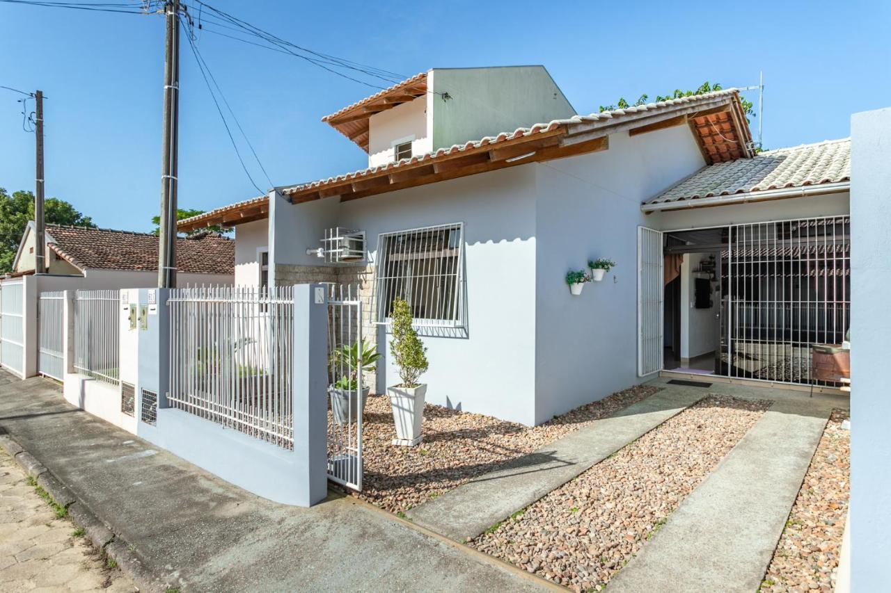 Linda Casa A 150M Da Praia E Prox Ao Beto Carrero Пенья Экстерьер фото